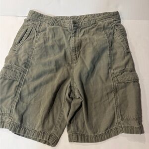 Tommy Bahama Men's Green Cargo Shorts